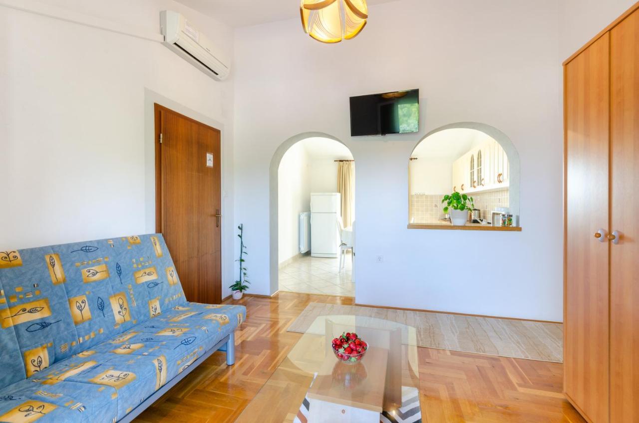 Apartmani Suncica Selce Exterior photo